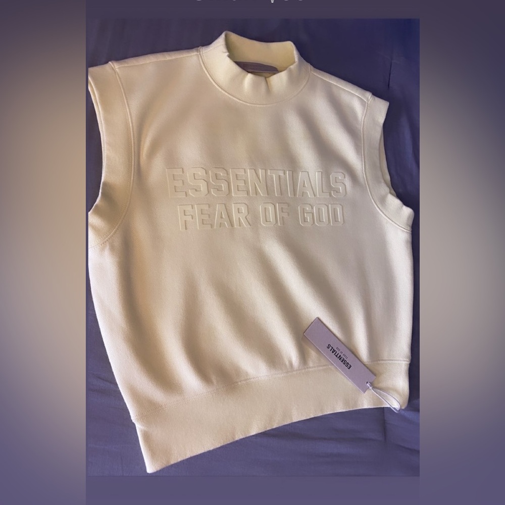 #SOLDWoman’s Essentials Tee